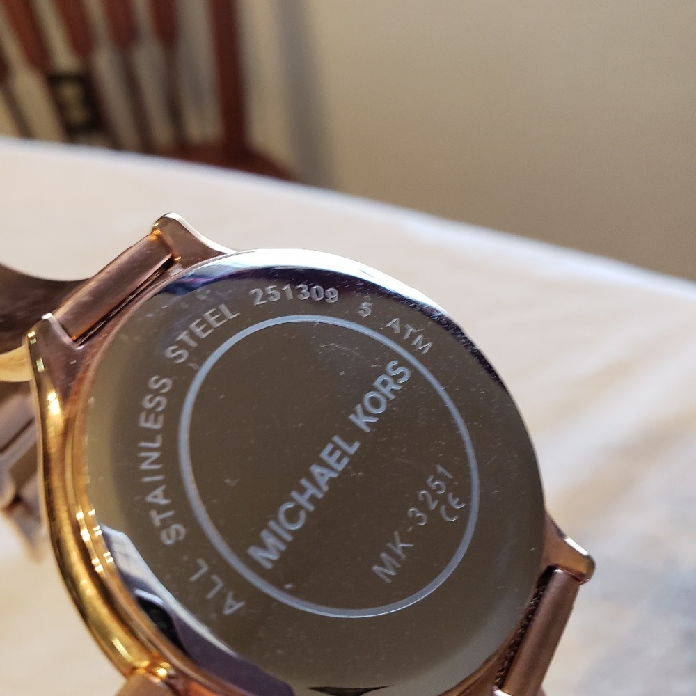 Watch - Picture 3 of 4